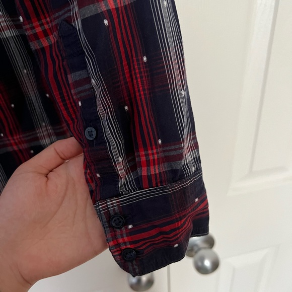 Tommy Hilfiger button up - Picture 4 of 4